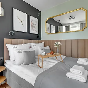 Center Garden Gates & Free Parking By Downtown Apartament